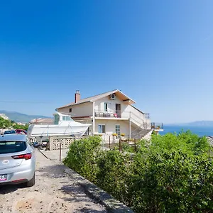 And Drazen Apartman